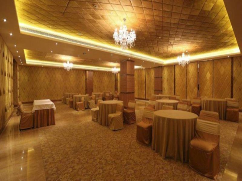 Country Inn & Suites By Radisson, Meerut Exterior photo
