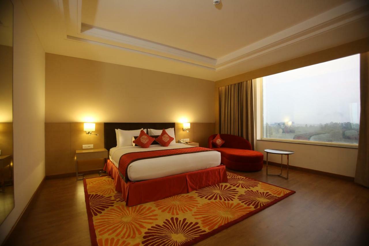 Country Inn & Suites By Radisson, Meerut Exterior photo